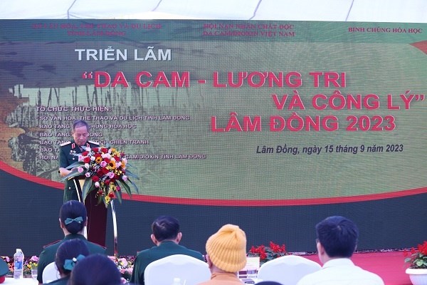 Lâm Đồng: Giới thiệu hơn 300 hình ảnh, tư liệu về chất độc da cam - Anh 1