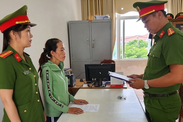 Bắt các đối tượng lừa đảo chiếm đoạt tài sản hàng tỉ đồng thông qua vay mượn tiền - Anh 2
