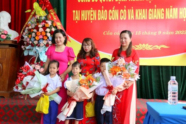 Thành lập điểm trường tiểu học đầu tiên trên đảo Cồn Cỏ - Anh 2