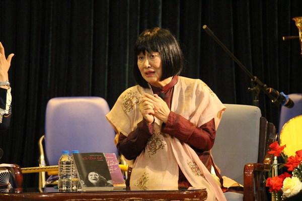 Ra mắt sách 