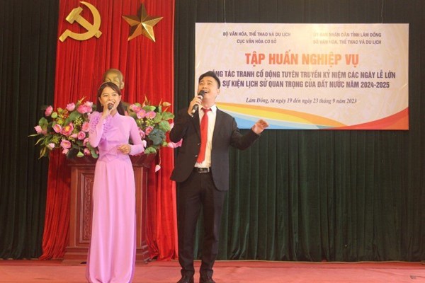 Tập huấn sáng tác tranh cổ động tuyên truyền ngày lễ lớn, sự kiện lịch sử quan trọng - Anh 3