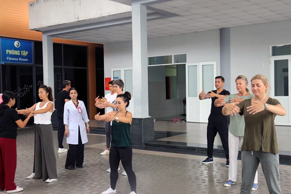 Đón đầu xu hướng du lịch y tế - Anh 1
