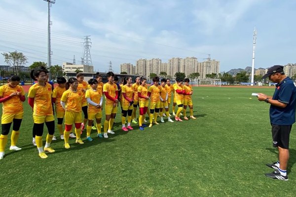Asian Games 19: Tuyển nữ Việt Nam tập buổi đầu tiên tại Trung Quốc - Anh 1
