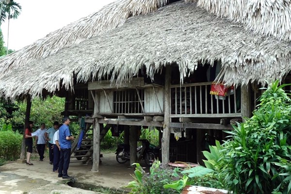 Để đồng bào Tày ở Ôn Lương đi lên từ du lịch - Anh 1