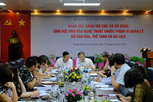 Khảo sát, đánh giá các cơ sở giáo dục đại học lĩnh vực văn hóa nghệ thuật - Anh 3