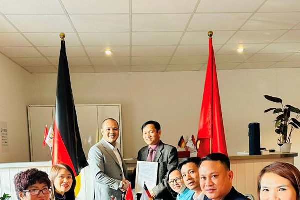 Tập Đoàn EI Group khai trương Văn phòng đại diện du học nghề tại Đức - Anh 4