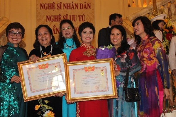 Dự thảo quy định xét tặng danh hiệu Nghệ sĩ Nhân dân, Nghệ sĩ Ưu tú: Sẽ tháo gỡ vướng mắc với “trường hợp đặc biệt” - Anh 3