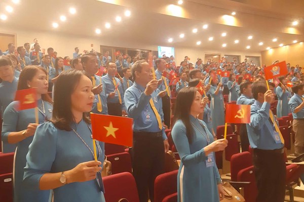 Tiếp tục chăm lo hiệu quả cho người lao động - Anh 2