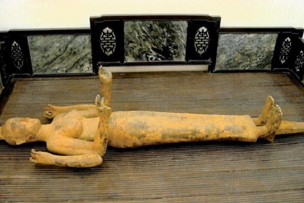 Quảng Nam đề nghị được tiếp nhận tượng đồng Nữ thần Durga 4 tay - Anh 1