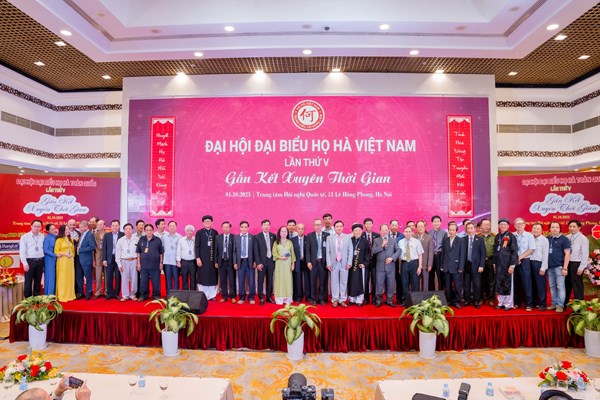 Ông Hà Quang Dự tái đắc cử Chủ tịch Hội đồng họ Hà Việt Nam - Anh 3