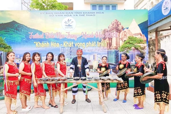 Nữ Phó Bí thư Chi bộ vùng cao được đồng bào tin yêu - Anh 2