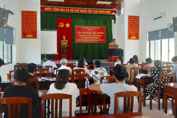 Bình Định bồi dưỡng kỹ năng du lịch cộng đồng cho người dân - Anh 1
