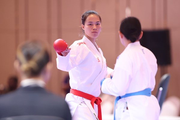 Đinh Thị Hương mang về chiếc HCĐ cho karatedo Việt Nam tại Asian Games 19 - Anh 1