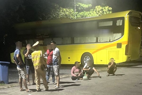 Kịp thời ngăn chặn 10 trường hợp bị dụ dỗ xuất cảnh trái phép - Anh 1