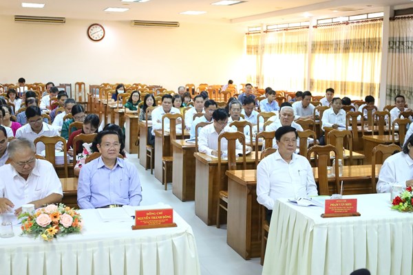 Vận dụng các hệ giá trị trong việc xây dựng tiêu chí người Cần Thơ - Anh 2