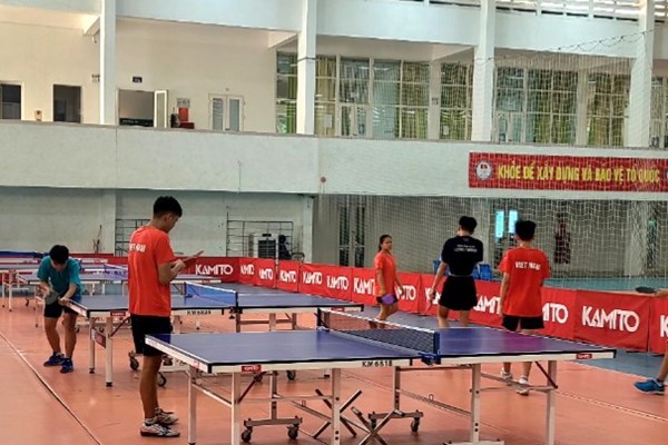 Đội tuyển bóng bàn trẻ quốc gia đã yên tâm tập luyện - Anh 1