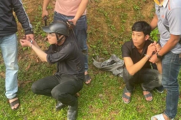 Bắt đối tượng bắn trọng thương hai công nhân vệ sinh - Anh 1