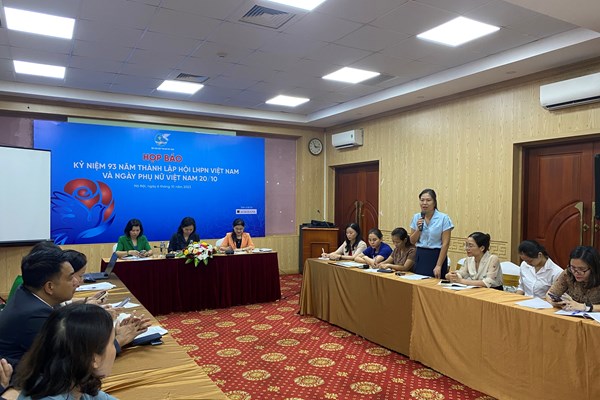 Hội LHPN Việt Nam trao Bằng khen cho xạ thủ Trịnh Thu Vinh - Anh 2