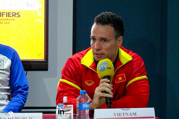 HLV tuyển Futsal Việt Nam đặt mục tiêu tham dự World Cup 2024 - Anh 1