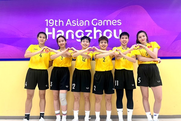 Đội tuyển cầu mây, bóng chuyền tranh huy chương với Thái Lan - Anh 1