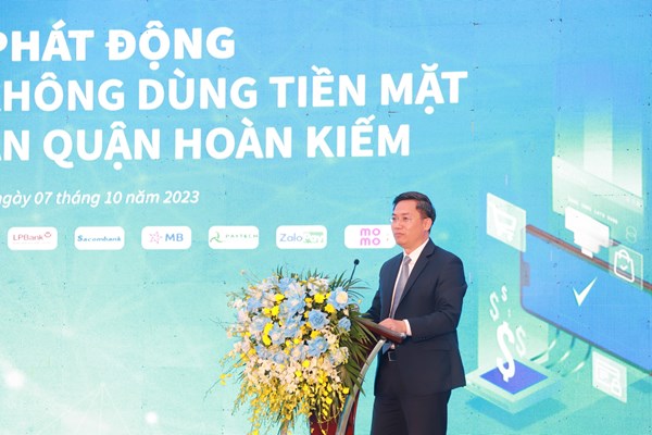 Ha Noi: Trien khai thanh toan khong dung tien mat tai quan Hoan Kiem - Anh 1