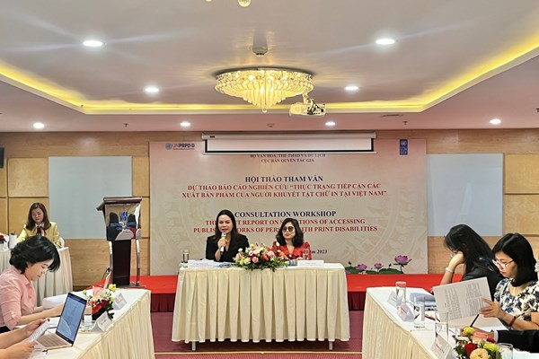 Tăng cơ hội tiếp cận tri thức, tác phẩm VHNT cho người mù - Anh 1