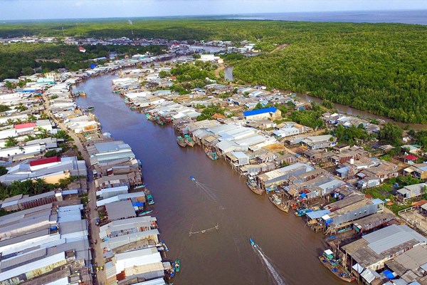 Xóm đất mũi bên sông Rạch Tàu - Anh 1