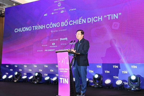 “Tin trên mạng, tin cho đúng”: Nâng cao văn hóa mạng - Anh 1