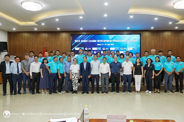 Bóng đá Việt Nam đẩy mạnh hội nhập, tăng cường giao lưu và hợp tác phát triển - Anh 2