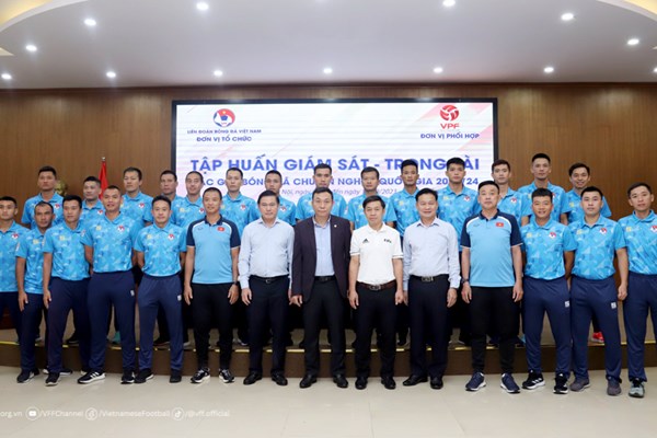 Các giám sát trọng tài, trọng tài sẵn sàng cho mùa giải mới - Anh 2