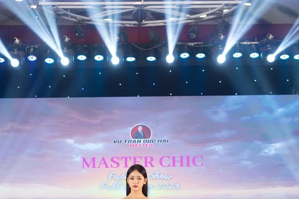 Fashion show Việt Nam tỏa sáng: Tôn vinh vẻ đẹp văn hóa, con người Việt Nam - Anh 3