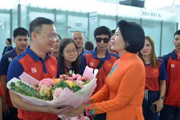 Đoàn Thể thao Người khuyết tật Việt Nam lên đường tham dự Asian Para Games 4 - Anh 1
