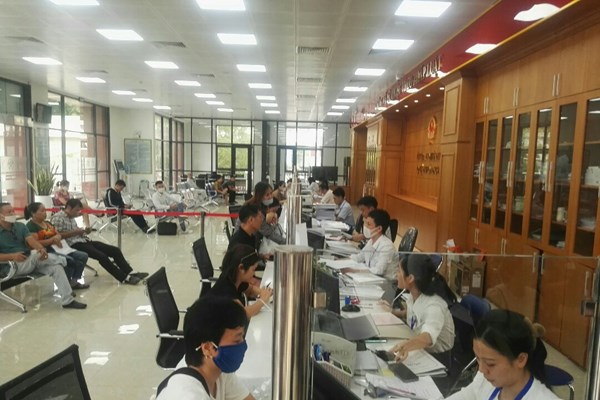 Quận Hoàng Mai quan tâm đến việc thực hiện quy tắc ứng xử tại nơi làm việc và nơi công cộng - Anh 4