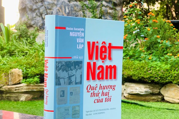 Giới thiệu sách Việt Nam - Quê hương thứ hai của tôi tại Hy Lạp - Anh 1