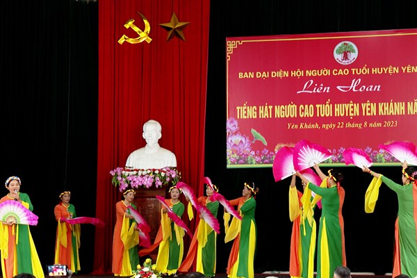 Liên hoan Tiếng hát Người cao tuổi toàn quốc năm 2023: Hội tụ và lan tỏa phong trào văn nghệ quần chúng - Anh 2