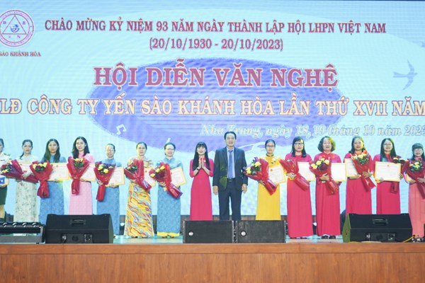 Tôn vinh nữ cán bộ, công nhân lao động Công ty Yến sào Khánh Hòa - Anh 1