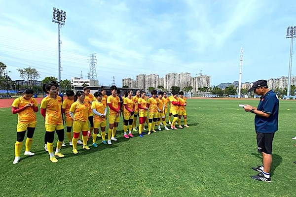 Thử thách cho “Những cô gái kim cương” - Anh 1