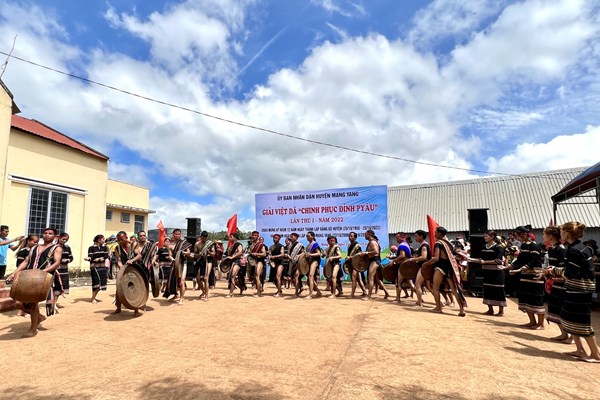 Đổi thay ở ngôi làng “ốc đảo” Pờ Yầu - Anh 2
