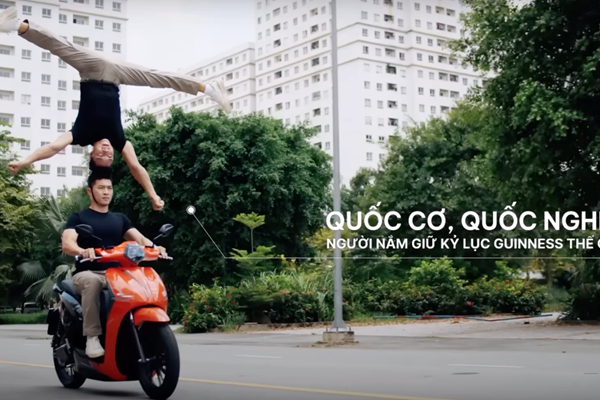 Người của công chúng càng phải thượng tôn pháp luật - Anh 2