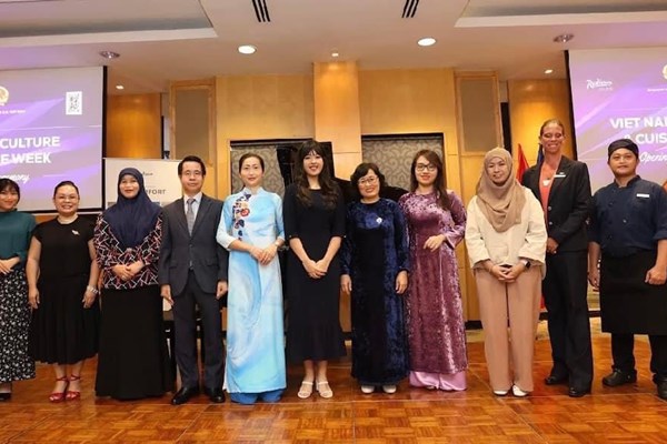 “Tuần lễ Văn hóa và Ẩm thực Việt Nam” tại Brunei - Anh 1
