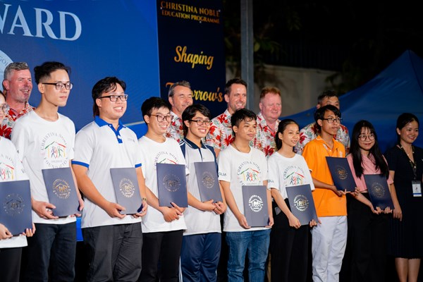 Ra mắt chương trình giáo dục nâng cao năng lực sinh viên trong môi trường lao động hiện đại - Anh 1