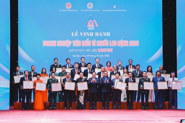 Vinh danh 64 doanh nghiệp vì người lao động - Anh 2