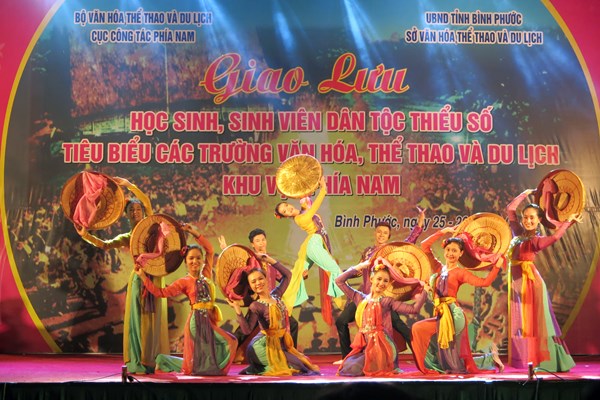 Giao lưu HSSV dân tộc thiểu số tiêu biểu các trường VHTTDL khu vực phía Nam năm 2023: Tôn vinh bản sắc văn hóa các dân tộc thiểu số - Anh 1