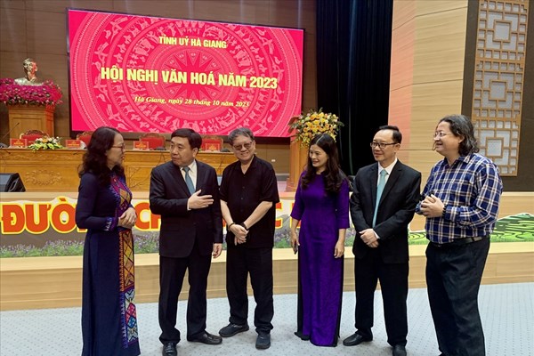 Xây dựng, phát triển văn hóa là khâu đột phá, nhiệm vụ quan trọng, thường xuyên - Anh 2