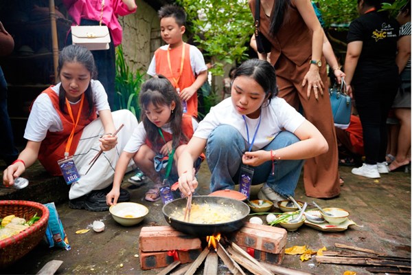 Cuộc thi MC nhí toàn quốc với thông điệp cất cao tiếng nói Việt - Anh 2