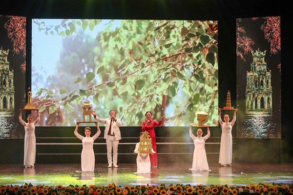Liên hoan Tiếng hát Người cao tuổi toàn quốc 2023: Bồi đắp những giá trị văn hóa truyền thống - Anh 2