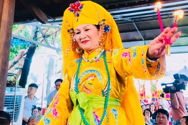 Cần những đào tạo chuẩn mực trong thực hành di sản Tín ngưỡng thờ Mẫu - Anh 2
