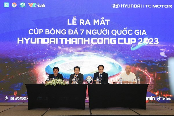 Quy tụ nhiều đội bóng mạnh tại Cúp bóng đá 7 người quốc gia - Anh 1