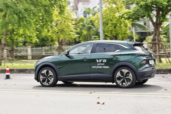 Ô tô điện VinFast VF 6: 