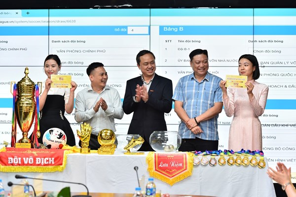 Giải Bóng đá các cơ quan TƯ mở rộng tranh Cúp Báo Đại biểu Nhân dân - Anh 4